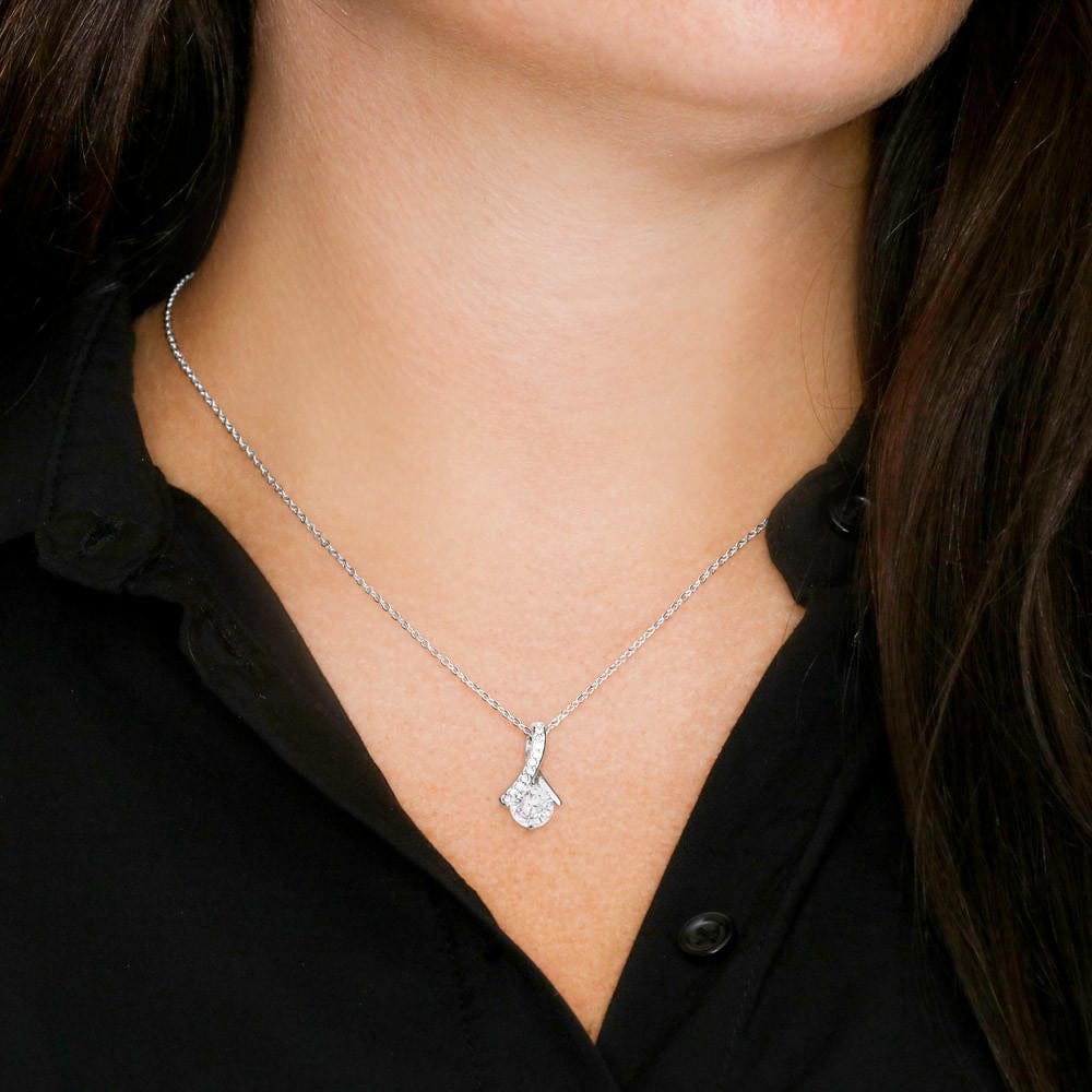 To Sister- Alluring Beauty Necklace